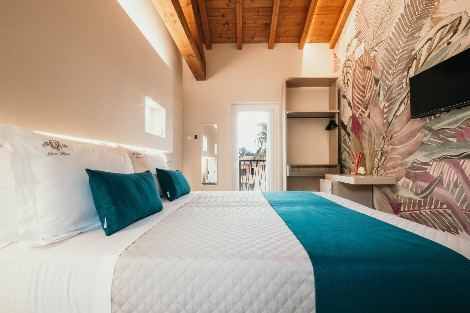 Gio Leo Guest House Lesa Dış mekan fotoğraf