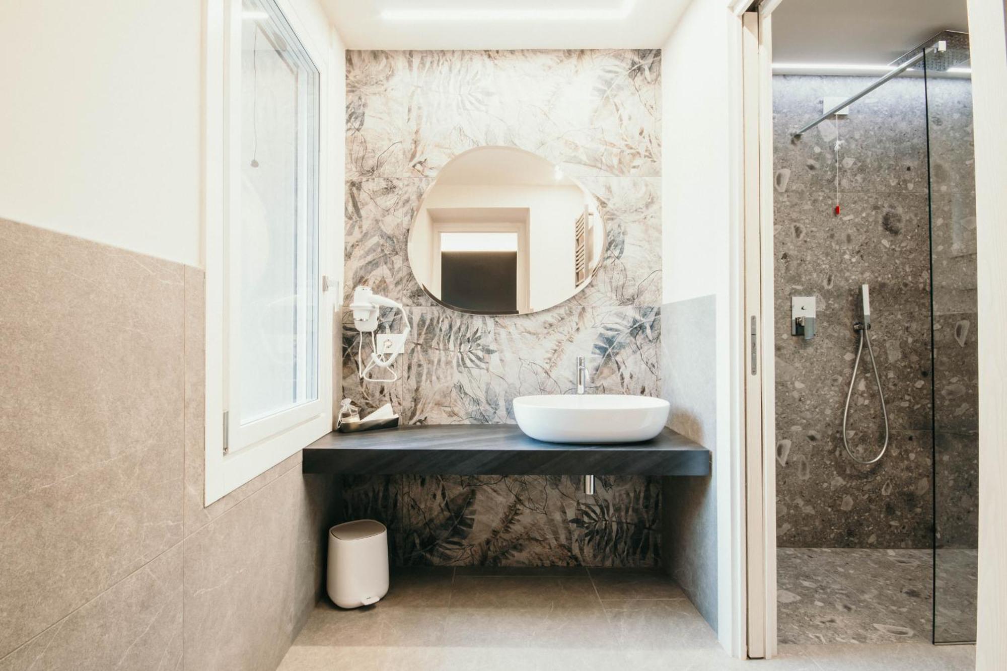 Gio Leo Guest House Lesa Dış mekan fotoğraf